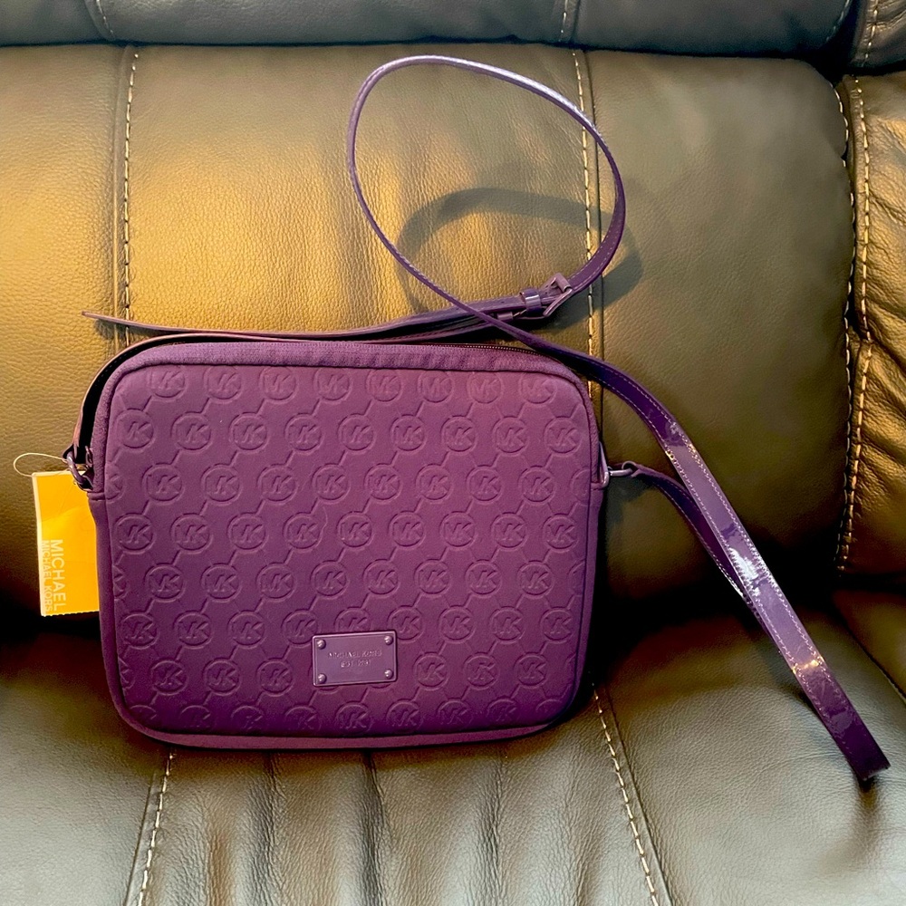 Michael Kors Crossbody ipad carrier purple NEW